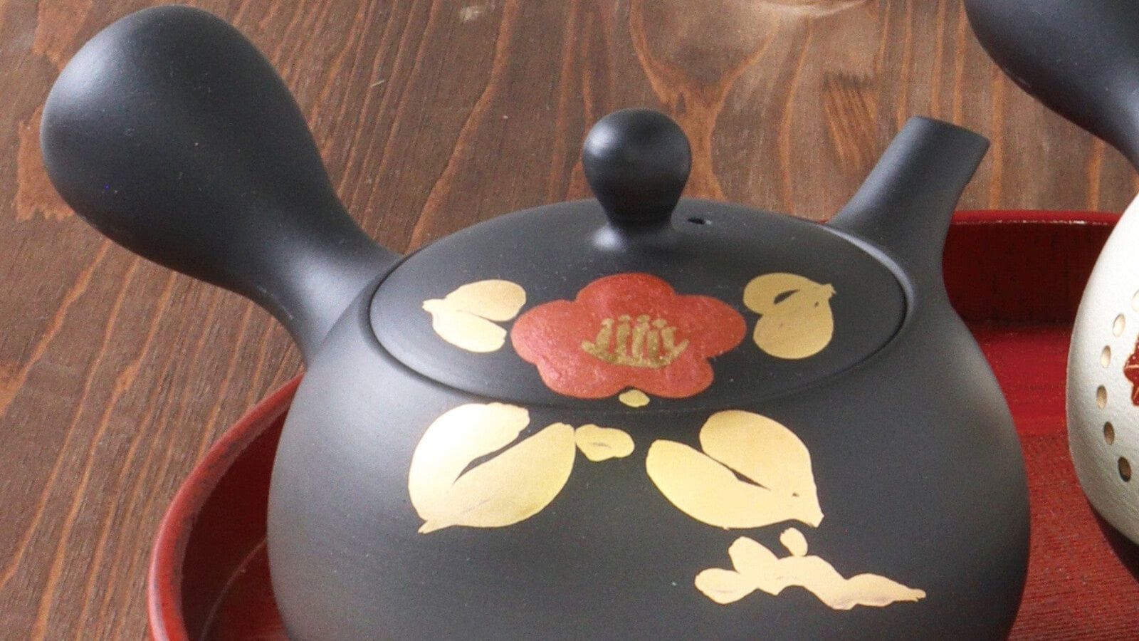 A Japanese Kotoname Clay Teapot