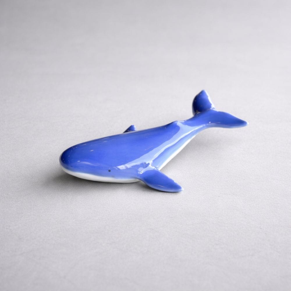 Arita Whales Chopsticks Set & Ornament (2 Pieces) Arita Whales Chopsticks Set & Ornament (2 Pieces)