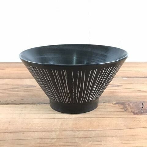 Black Vertically Striped Jukusa Ramen Bowl Vertically Striped Jukusa Ramen Bowl