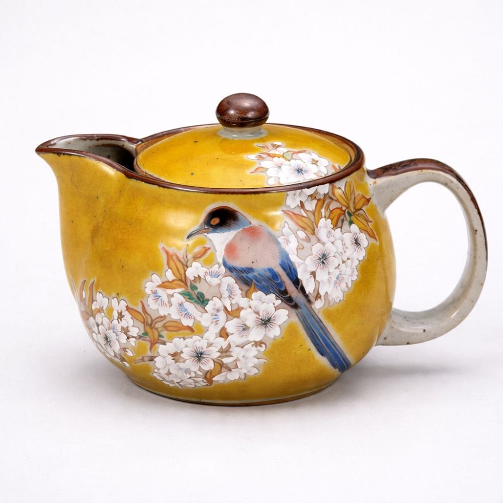 Cherry and Bird Kutani Tea Pot Cherry and Bird Kutani Tea Pot