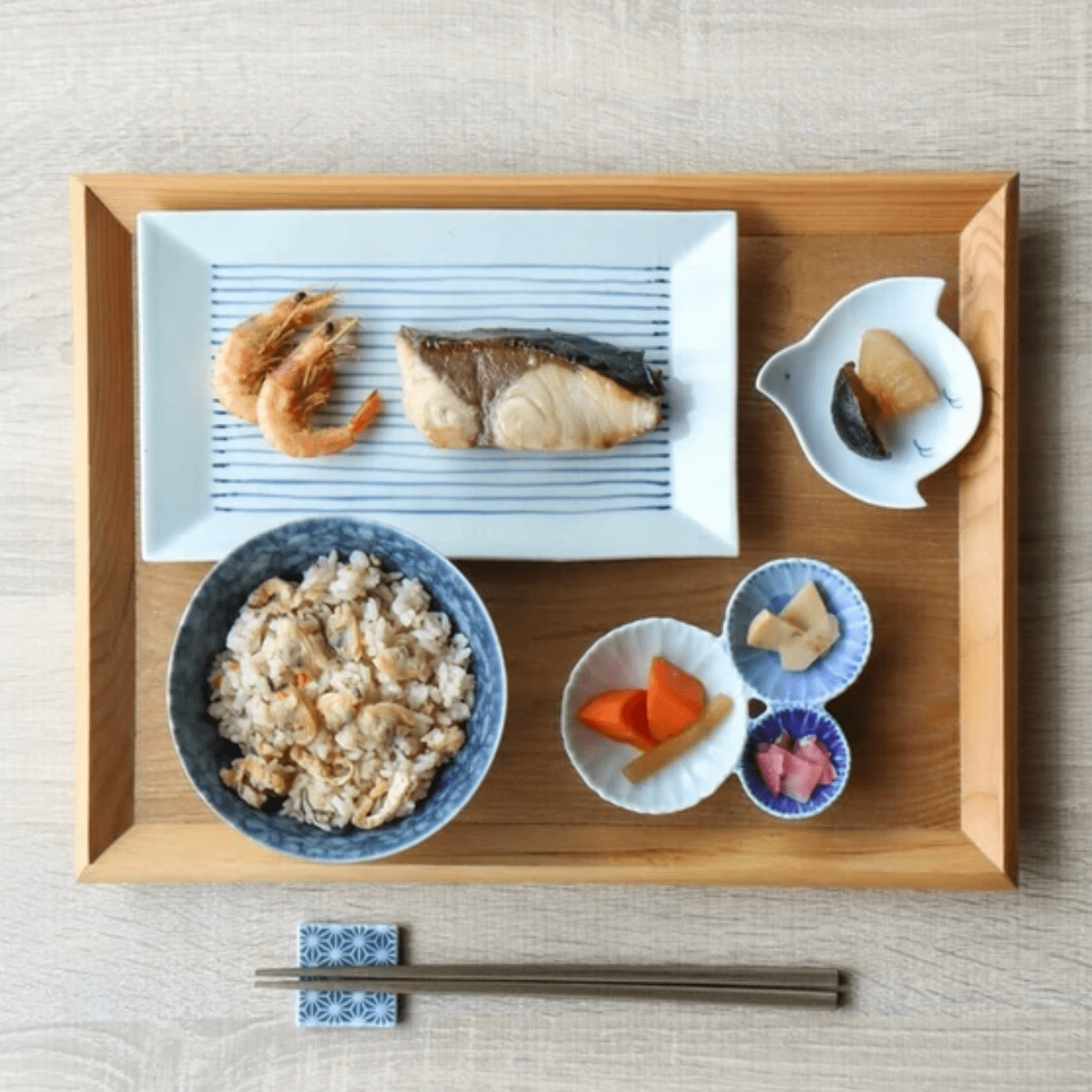 Long Rectangular Plate by Tamori Touen Long Rectangular Plate by Tamori Touen