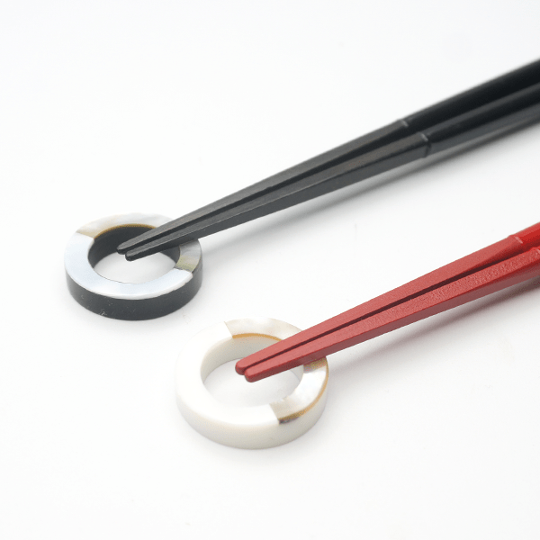 Star Drop Chopsticks Pair with Shell Ring Chopstick Rests Star Drop Chopsticks Pair with Shell Ring Chopstick Rests
