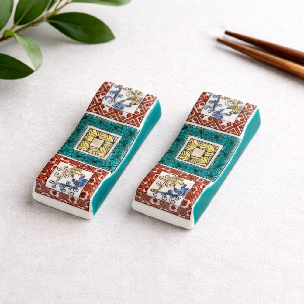 Stone Pavement Kutani Chopstick Rest (Pair) Stone Pavement Kutani Chopstick Rest (Pair)