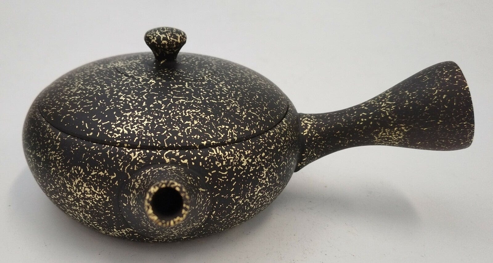 Tamamitsu black mud flat round gold tataki Tea Pot Tamamitsu black mud flat round gold tataki Tea Pot