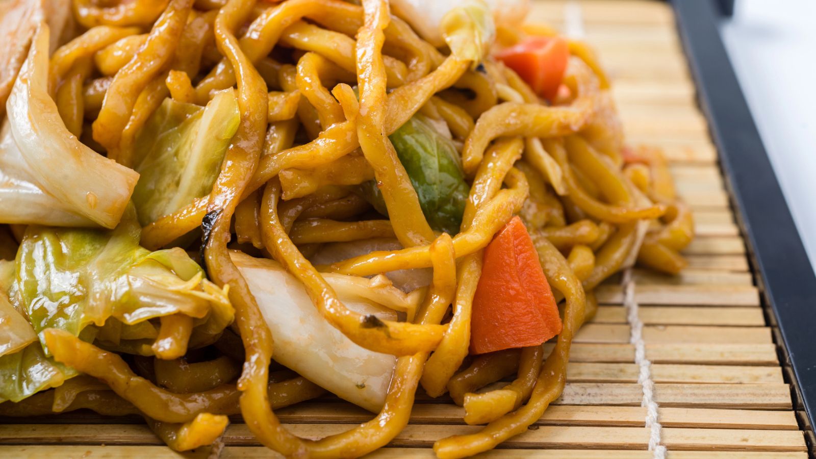 Yakisoba (焼きそば): The Ultimate Guide to Japan’s Beloved Stir-Fried Noodles