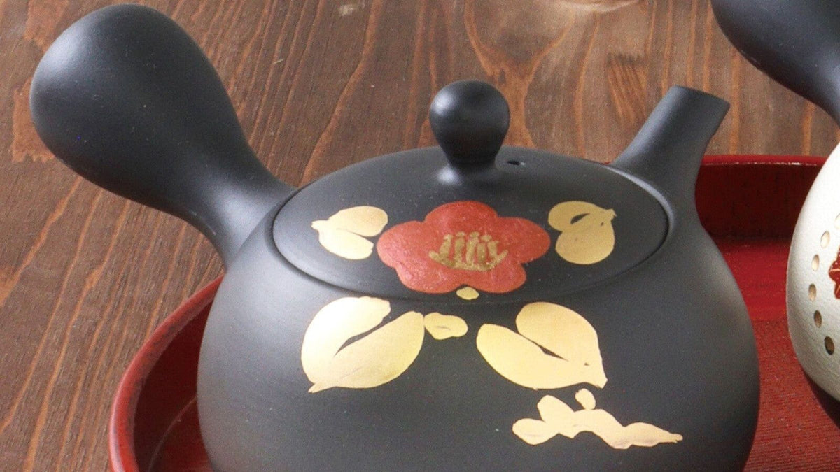 A Japanese Kotoname Clay Teapot