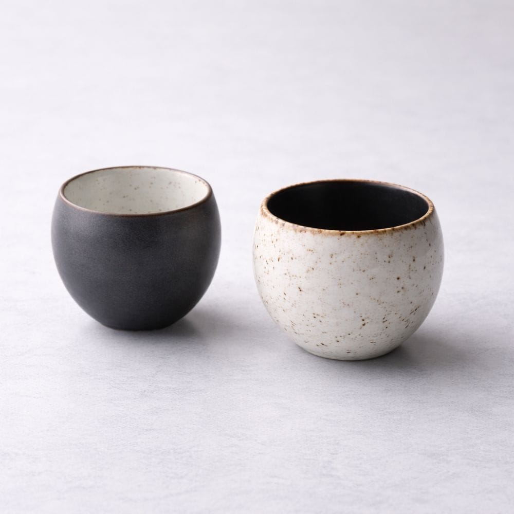 Arita B&W Cups Set [2 Cups] Arita B&W Cups Set [2 Cups]
