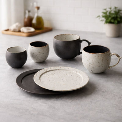 Arita B&W Cups Set [2 Cups] Arita B&W Cups Set [2 Cups]