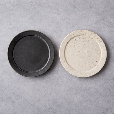 Arita B&W Small Plates Set [2 Plates] Arita B&W Small Plates Set [2 Plates]