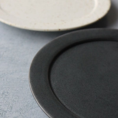 Arita B&W Small Plates Set [2 Plates] Arita B&W Small Plates Set [2 Plates]