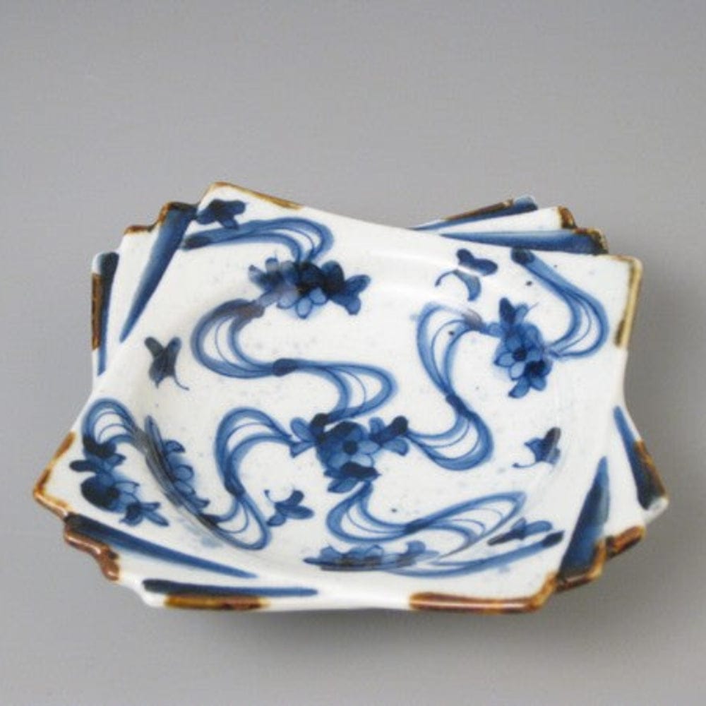 Flower Shochiku Bai Small Plate Shochiku Bai Small Plate