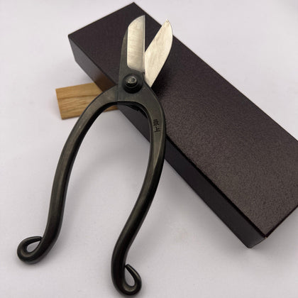 Hand-Forged Japanese Flower Scissors Hand-Forged Japanese Flower Scissors