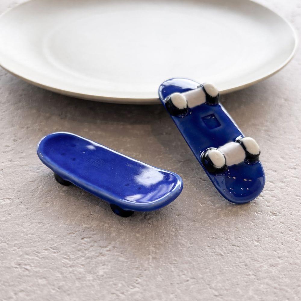 Handcrafted Skateboard Chopstick Rest Set [6 pieces] Handcrafted Skateboard Chopstick Rest Set [6 pieces]