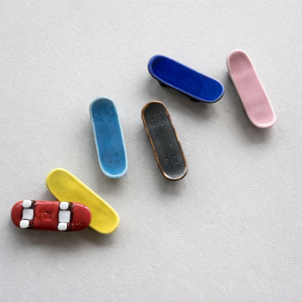 Handcrafted Skateboard Chopstick Rest Set [6 pieces] Handcrafted Skateboard Chopstick Rest Set [6 pieces]