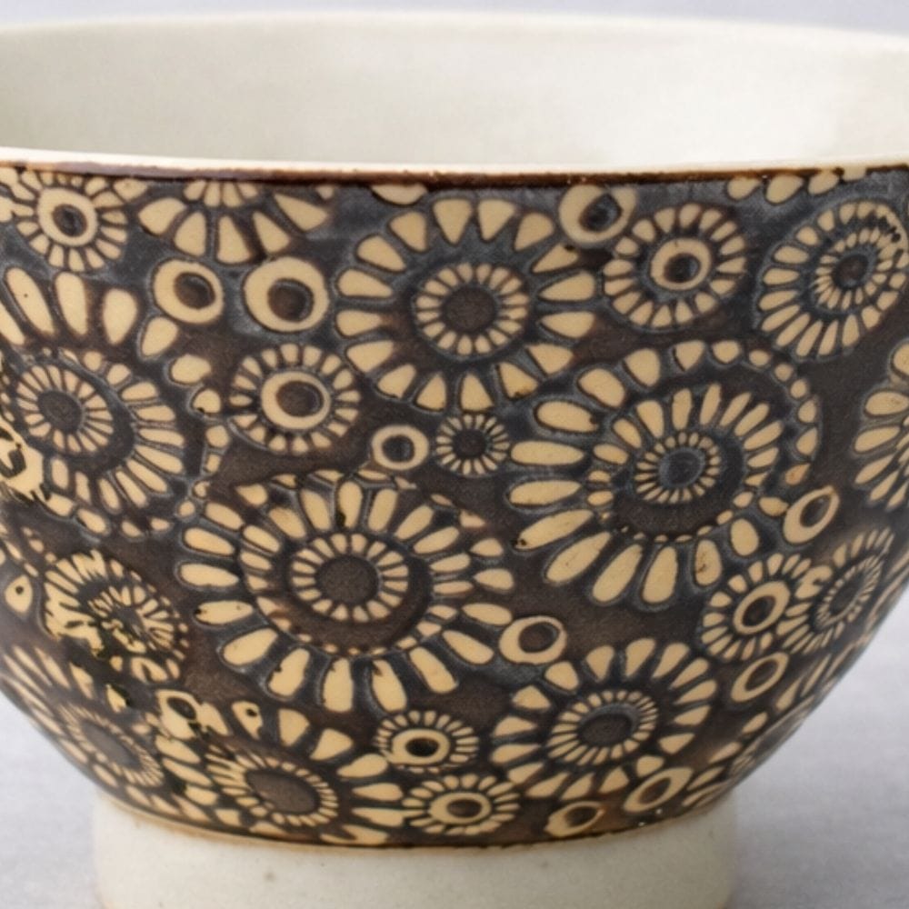 Hasami Hana Inban Pattern Rice Bowl Hasami Hana Inban Pattern Rice Bowl