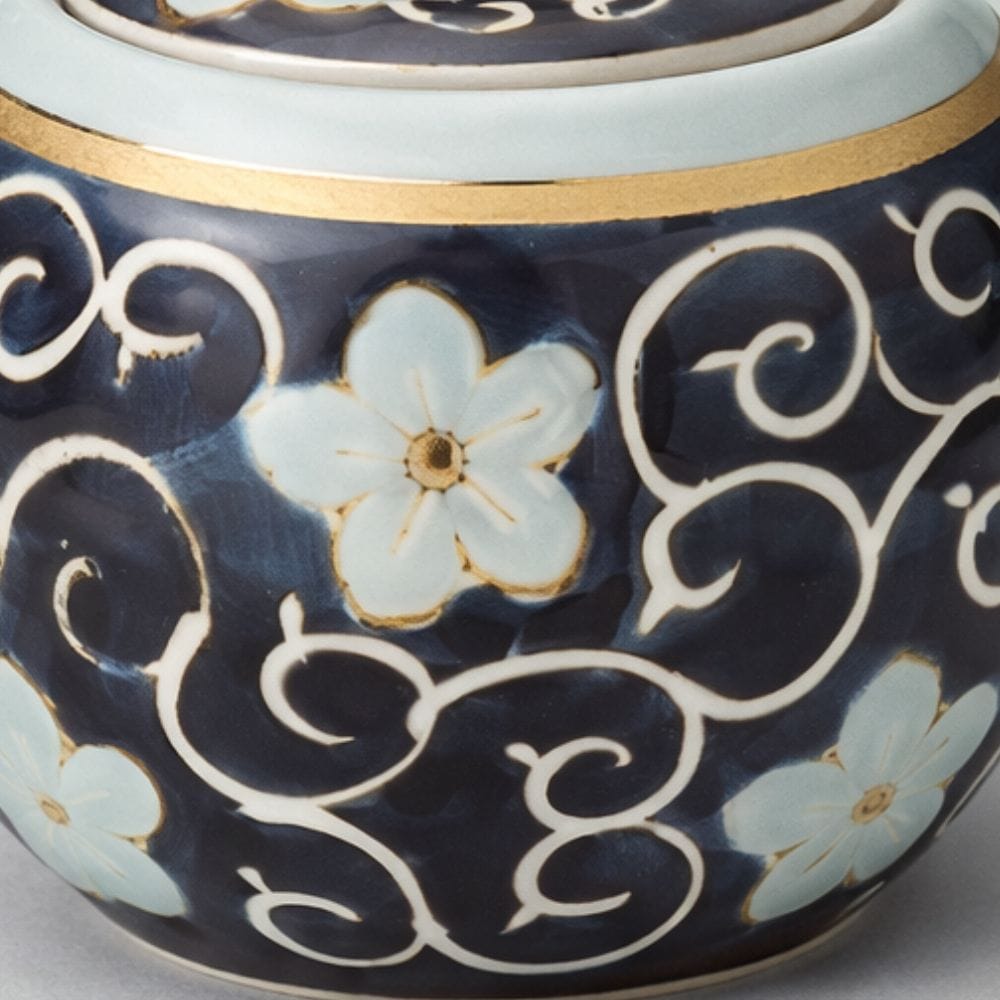 Hasami Kikyo Arabesques Teapot Hasami Kikyo Arabesques Teapot