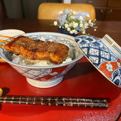 Imari Plum Ribbon Donburi Bowl with Lid Imari Plum Ribbon Donburi Bowl with Lid