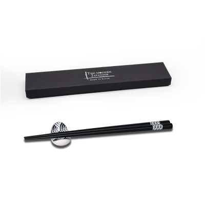 Komon Yagasuri Chopsticks and Chopstik Rest Set Komon Yagasuri Chopsticks and Chopstik Rest Set - Japanese Chopsticks | MyJapaneseWorld