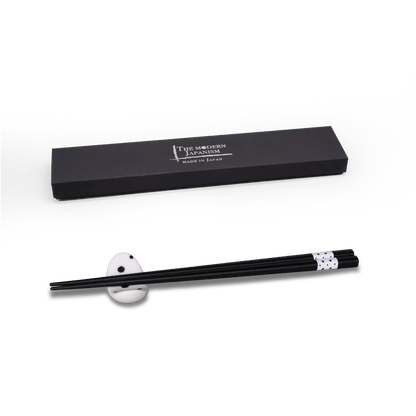 Komon Yagasuri Chopsticks and Chopstik Rest Set Komon Yagasuri Chopsticks and Chopstik Rest Set - Japanese Chopsticks | MyJapaneseWorld