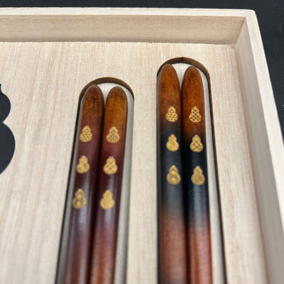 Komonmubyou Chopsticks and Hyotan shape rest pair Set Komonmubyou Chopsticks and Hyotan shape rest pair set - Japanese Chopsticks | MyJapaneseWorld