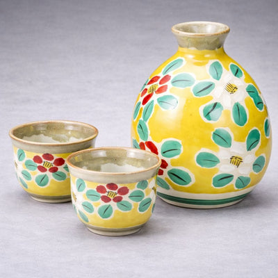 Kutani Floral Sake Set Kutani Floral Sake Set