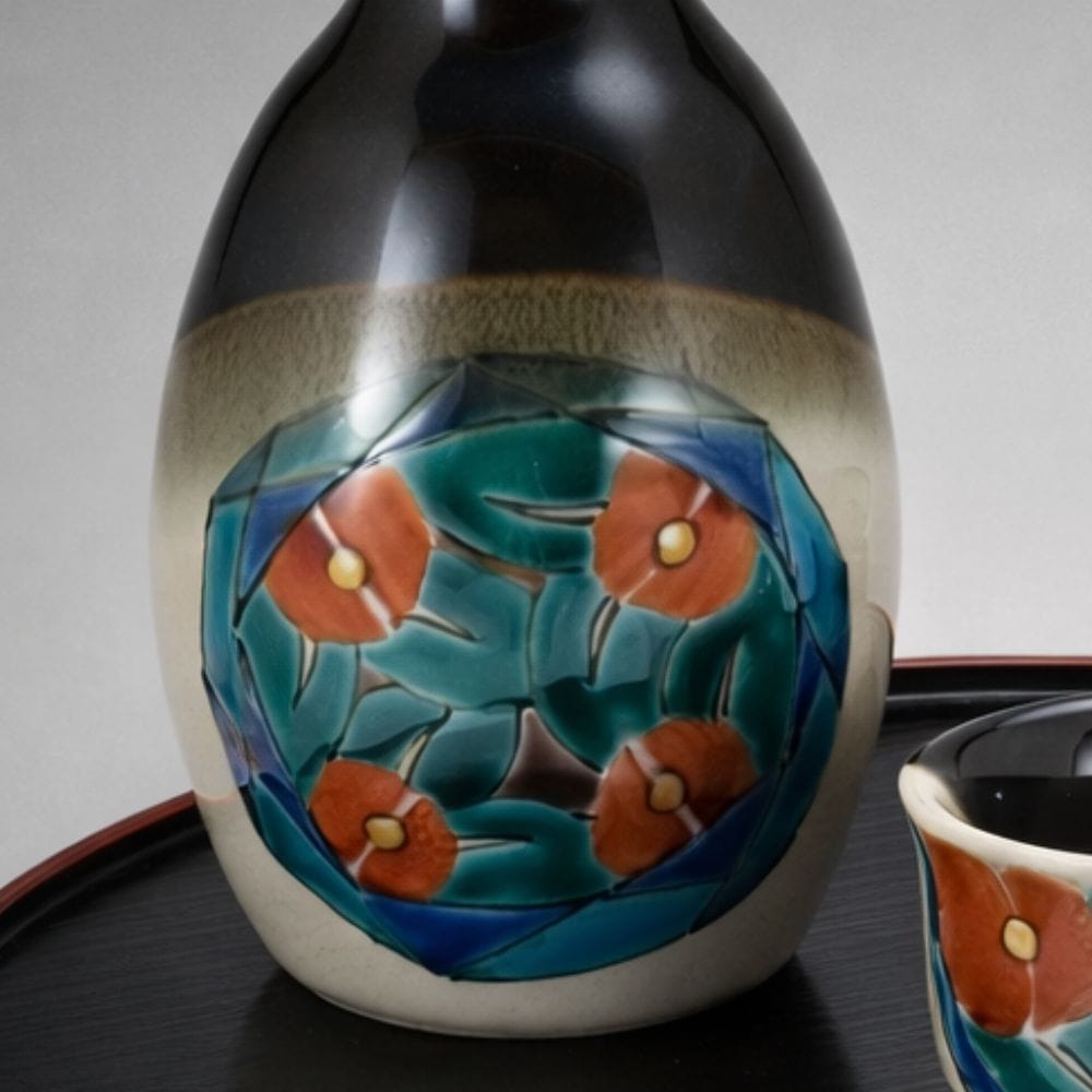 Kutani Red Camelia Sake Set Kutani Red Camelia Sake Set
