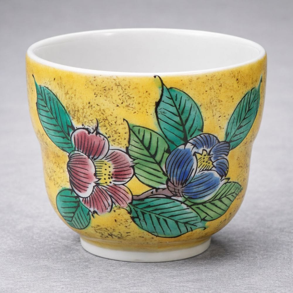 Kutani Sake Set by Yoshidaya Tsubaki Kutani Sake Set by Yoshidaya Tsubaki