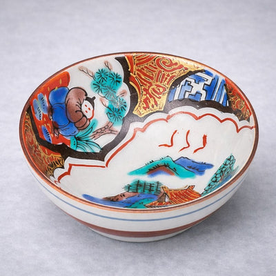 Kutani Traditional Sake Cups Set (5 pieces) Kutani Traditional Sake Cups Set (5 pieces)