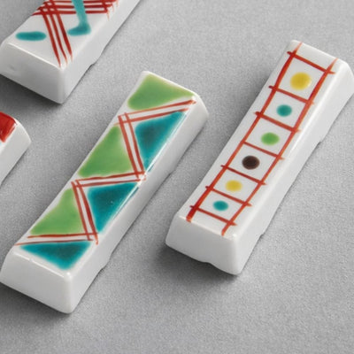 Kutani Ware Hashioki Set (5 pcs) - Geometric Patterns Kutani Ware Hashioki Set (5 pcs) - Geometric Patterns