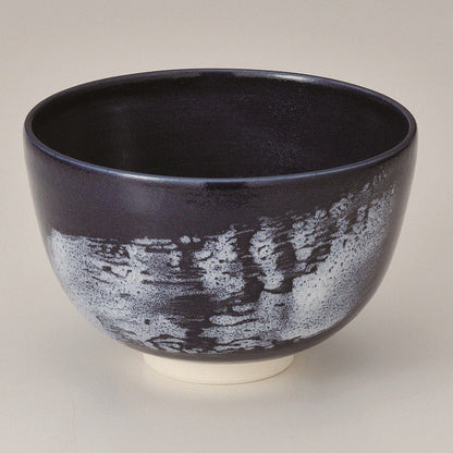Matcha bowl, blue glaze, white brushed pattern Matcha bowl, blue glaze, white brushed pattern