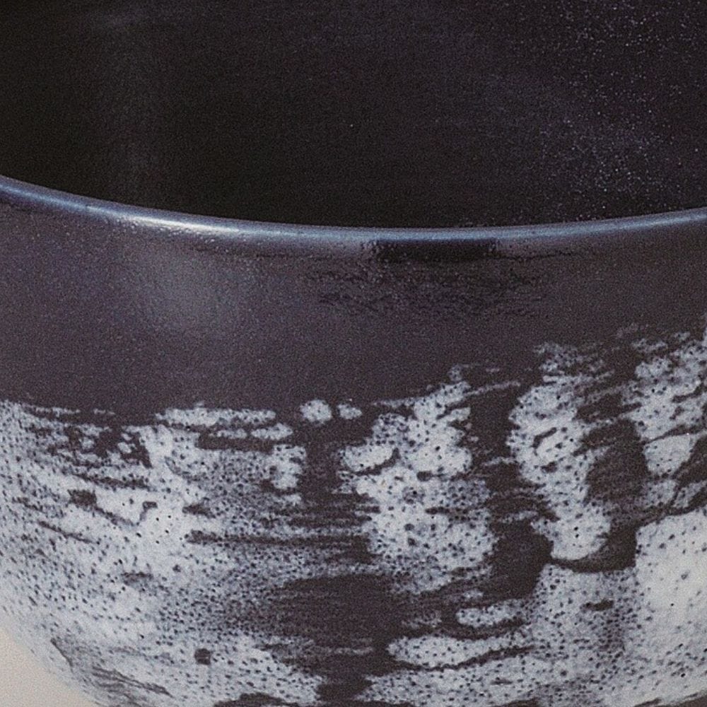 Matcha bowl, blue glaze, white brushed pattern Matcha bowl, blue glaze, white brushed pattern