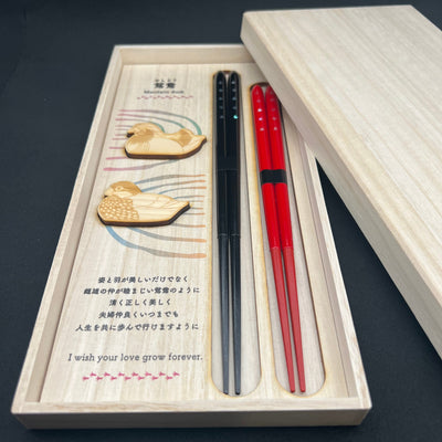 Oshidori (Mandarin Ducks) Chopsticks and Oshidori shaped rest pair Set Oshidori (Mandarin Ducks) Chopsticks and Oshidori shaped rest pair set - Japanese Chopsticks | MyJapaneseWorld