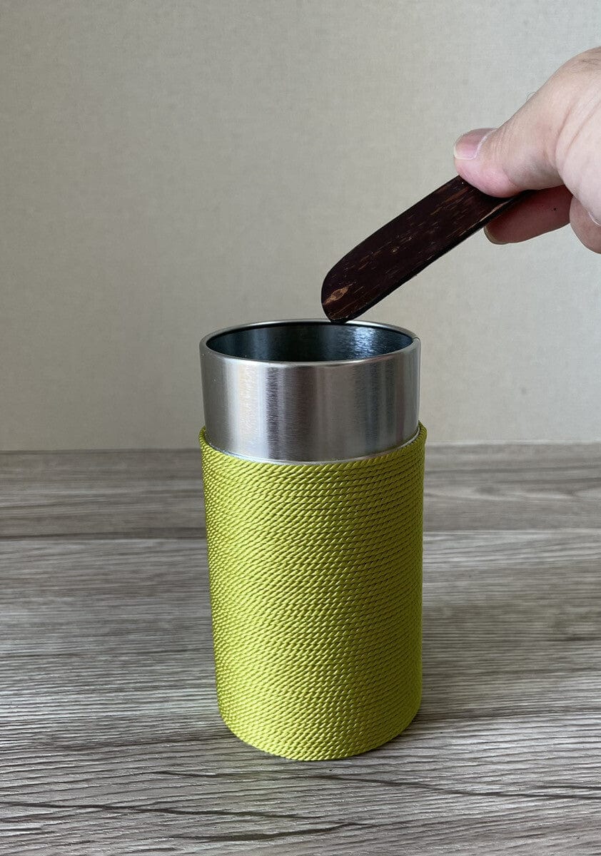 Pure Silk Thread-wrapped Tea Canister (Wakasuka Green) Pure Silk Thread-wrapped Tea Canister (Wakasuka Green)