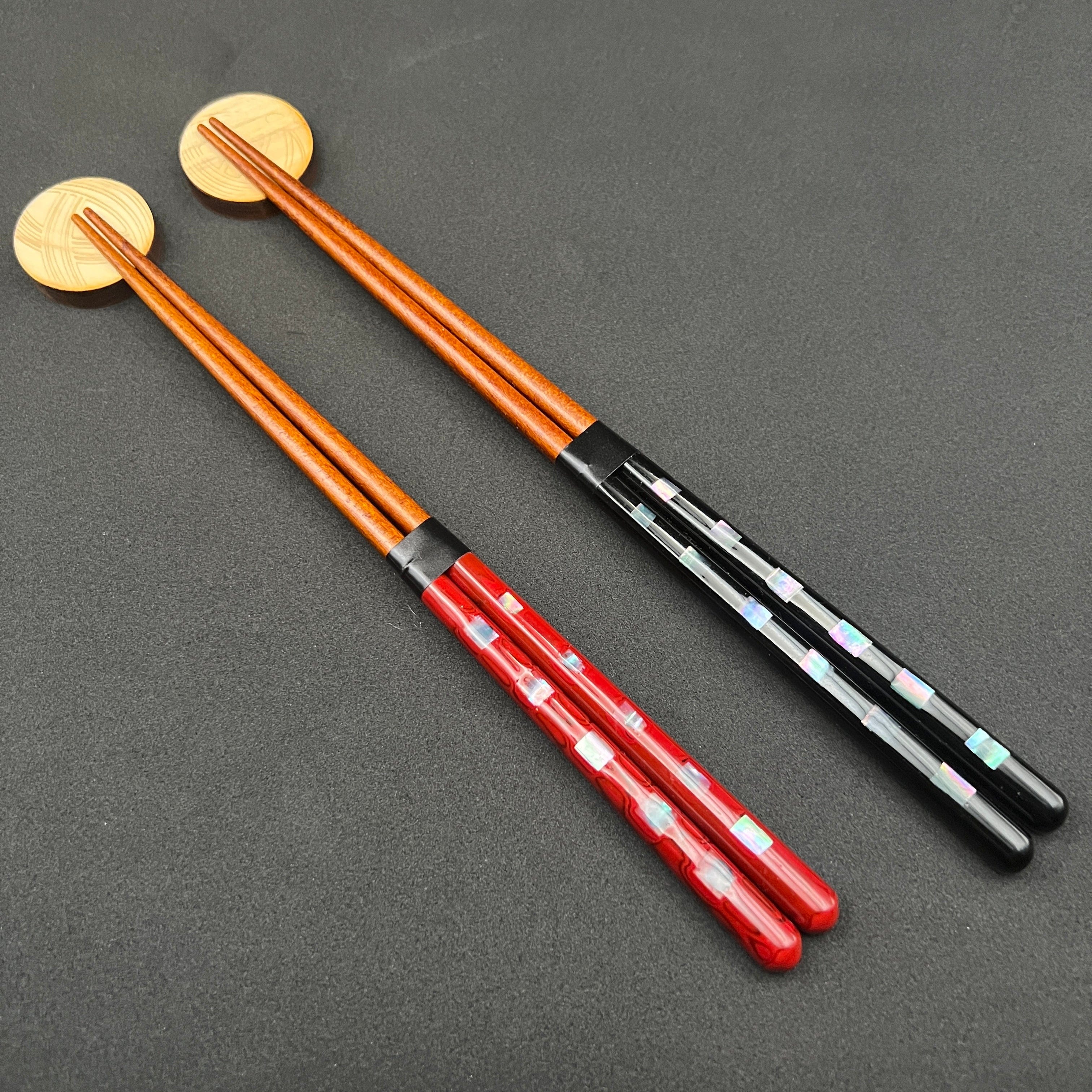 Shiawase no Hidamari Chopsticks and Temari rest pair set [Happiness in the Sun] Shiawase no Hidamari Chopsticks and Temari rest pair set [Happiness in the Sun] - Japanese Chopsticks | MyJapaneseWorld