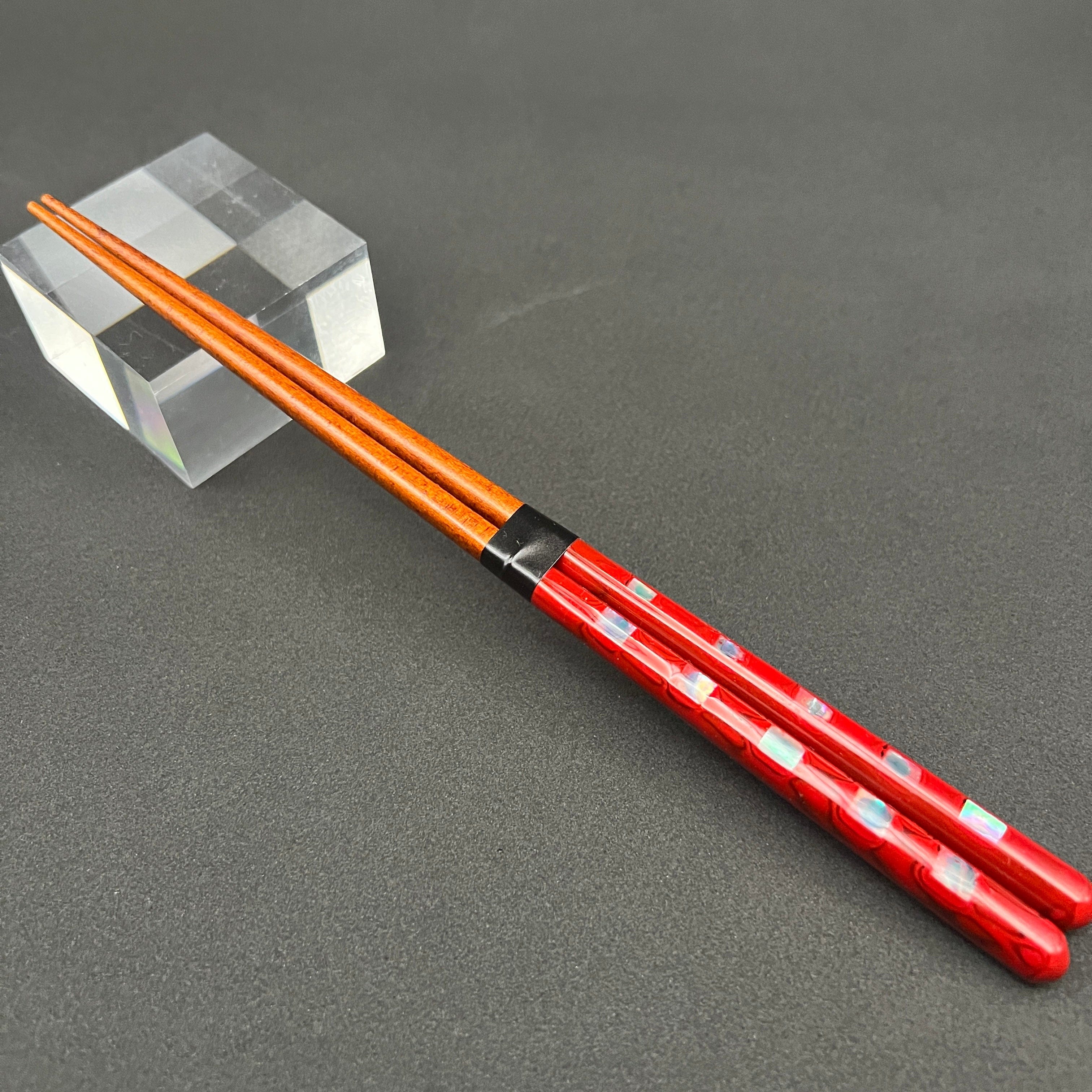 Shiawase no Hidamari Chopsticks and Temari rest pair set [Happiness in the Sun] Shiawase no Hidamari Chopsticks and Temari rest pair set [Happiness in the Sun] - Japanese Chopsticks | MyJapaneseWorld