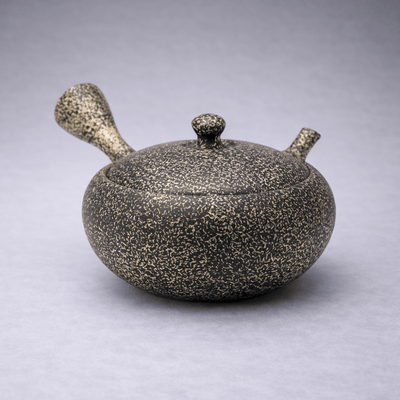 Tamamitsu black mud flat round gold tataki Tea Pot Tamamitsu black mud flat round gold tataki Tea Pot