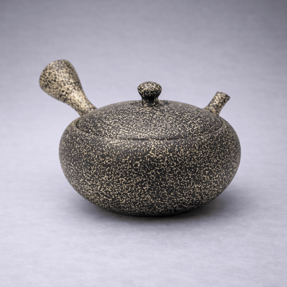 Tamamitsu black mud flat round gold tataki Tea Pot Tamamitsu black mud flat round gold tataki Tea Pot