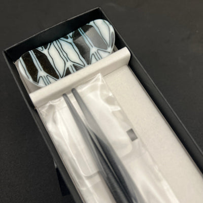 Yabane Komon Yagasuri Chopsticks and Chopstik Rest Set Komon Yagasuri Chopsticks and Chopstik Rest Set - Japanese Chopsticks | MyJapaneseWorld