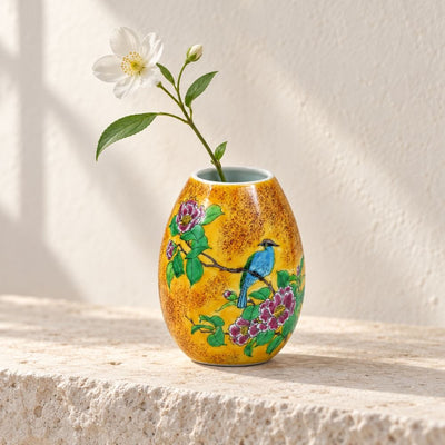Yoshidaya Flowers & Bird Kutani Bud Vase – Bizan Kiln Yoshidaya Bird Kutani Bud Vase – Bizan Kiln | MJW