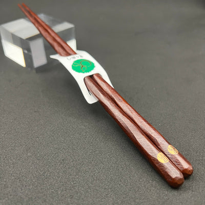 Zentoyoyo Kezuri Chopsticks and Tombo shaped rest MEDIUM Zentoyoyo Kezuri Chopsticks Pair Set - Japanese Chopsticks | MyJapaneseWorld